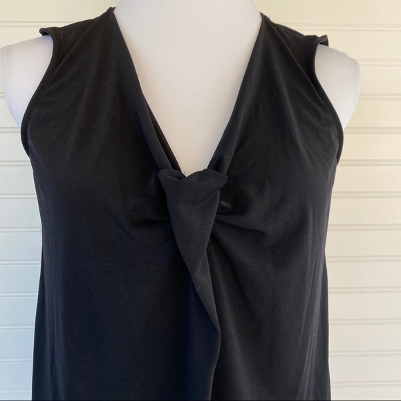 Black sleeveless blouse Size Medium - Picture 5 of 10
